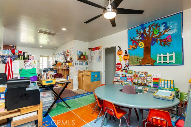 Detail Gallery Image 10 of 62 For 16040 Parthenia, North Hills,  CA 91343 - 2 Beds | 1/1 Baths