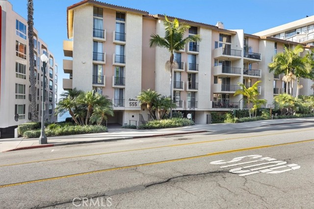 555 Esplanade, Redondo Beach, California 90277, 2 Bedrooms Bedrooms, ,2 BathroomsBathrooms,Residential,Sold,Esplanade,SB23223836