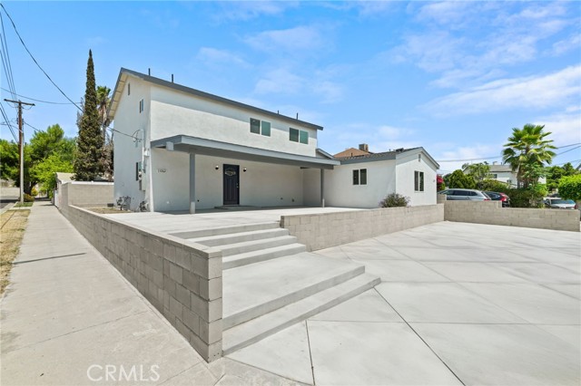 11062 Oneida Avenue, San Fernando CA: https://media.crmls.org/medias/c78632be-fa1c-4b20-b20c-f878c6ab600f.jpg