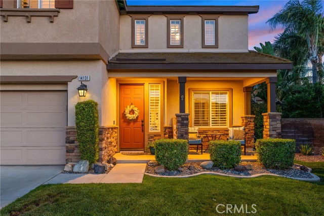 14131 Apple Grove Court, Eastvale CA: https://media.crmls.org/medias/c7864c57-22dd-40ca-9f22-af346d3e98b4.jpg