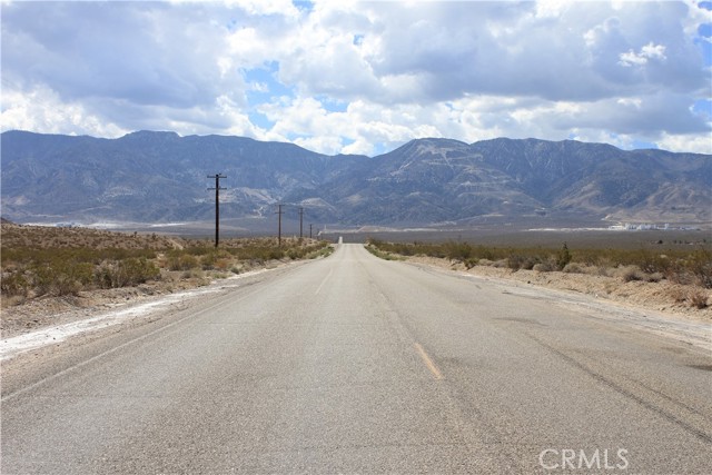 769 Meridian Road, Lucerne Valley CA: https://media.crmls.org/medias/c786bbd5-36d2-4cf2-b625-1ba3b1013026.jpg