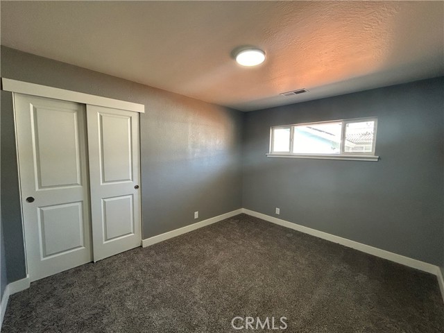 Detail Gallery Image 8 of 19 For 949 B St, Yuba City,  CA 95991 - 3 Beds | 2 Baths