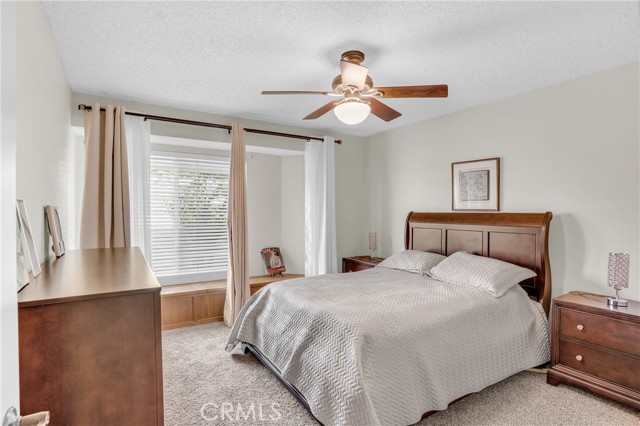 37581 Oak Mesa Drive, Yucaipa CA: https://media.crmls.org/medias/c7870d49-b496-4461-86a0-e63b18cf68bd.jpg