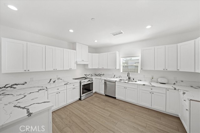 Detail Gallery Image 11 of 42 For 23771 Casa Bonita Ave, Menifee,  CA 92587 - 4 Beds | 3 Baths