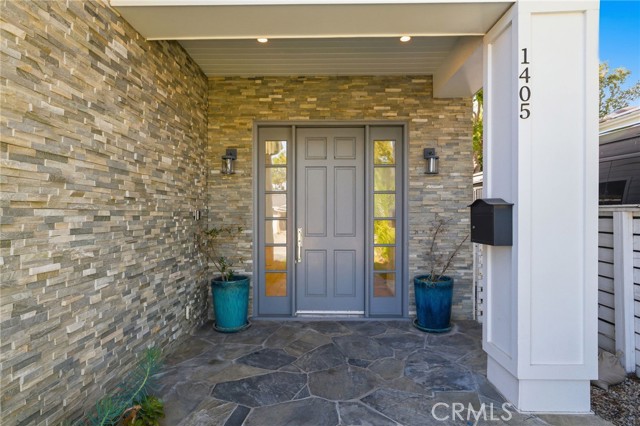 Detail Gallery Image 3 of 59 For 1405 Oak Ave, Manhattan Beach,  CA 90266 - 4 Beds | 4/1 Baths