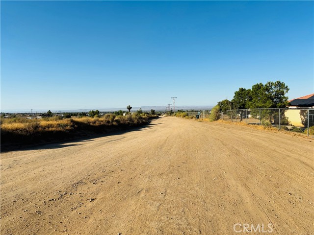 Detail Gallery Image 29 of 30 For 8225 Ailanthus St, Phelan,  CA 92371 - 3 Beds | 2/1 Baths