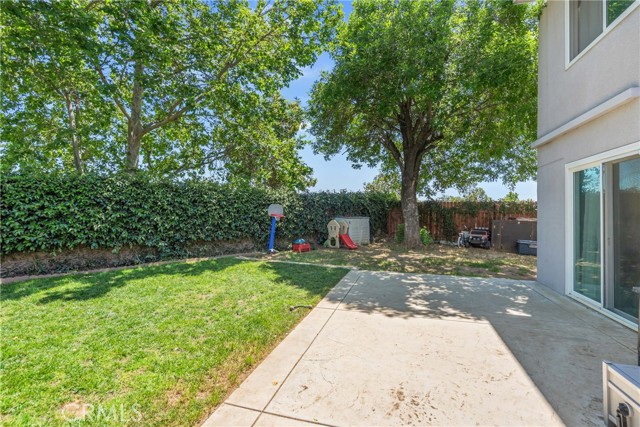 6858 John Dr, Jurupa Valley CA: https://media.crmls.org/medias/c7885bdc-67e1-4462-b75d-bfee8d02c1c8.jpg