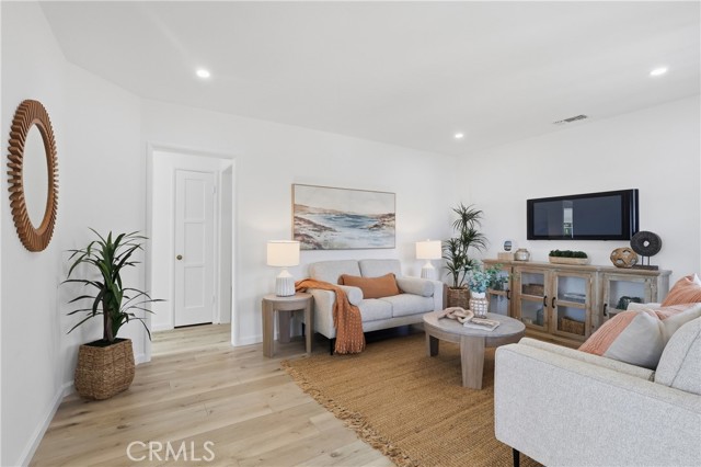 Detail Gallery Image 5 of 37 For 22415 Redbeam Ave, Torrance,  CA 90505 - 3 Beds | 2 Baths