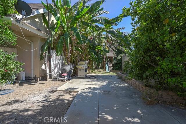 Detail Gallery Image 37 of 44 For 19314 Valerio St, Reseda,  CA 91335 - 6 Beds | 4/1 Baths