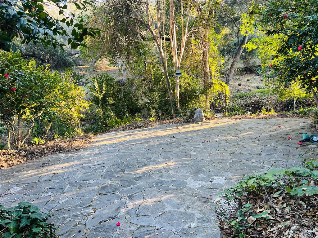 https://media.crmls.org/medias/c78a3a64-7a46-485d-85f5-c487121b058d.jpg?preset=X-Large