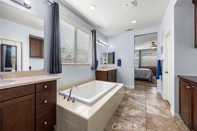 Detail Gallery Image 21 of 52 For 26261 Santiago Canyon, Corona,  CA 92883 - 5 Beds | 4/1 Baths