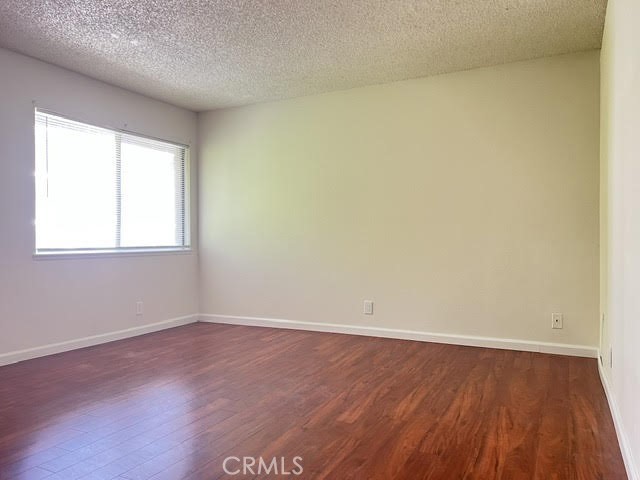 Detail Gallery Image 11 of 18 For 8321 Burnet 3 Ave #3,  North Hills,  CA 91343 - 3 Beds | 1/1 Baths