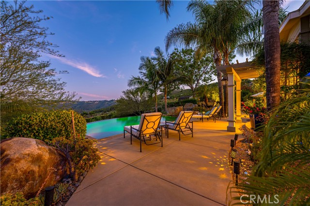 40468 Rock Mountain Drive, Fallbrook CA: https://media.crmls.org/medias/c78b0e56-ab5d-4e86-af31-11718ac12701.jpg