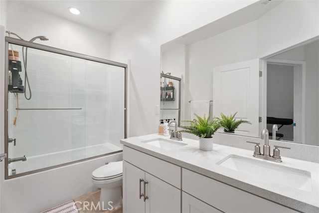 Detail Gallery Image 22 of 37 For 704 Dusky Creek, Lake Forest,  CA 92610 - 3 Beds | 2/2 Baths