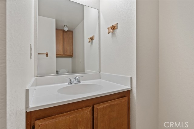 Detail Gallery Image 13 of 18 For 23561 Short Way, Crestline,  CA 92325 - 3 Beds | 1/1 Baths
