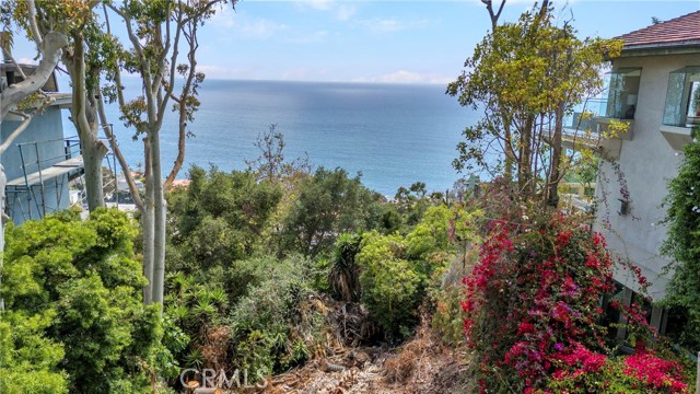 410 Alta Vista Avenue, Laguna Beach CA: https://media.crmls.org/medias/c78b46dc-901f-468a-9421-dcee83b7fc16.jpg