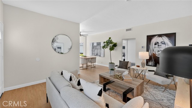 Detail Gallery Image 3 of 42 For 30 Remington, Irvine,  CA 92620 - 2 Beds | 2 Baths