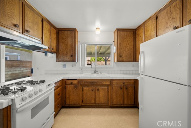 Detail Gallery Image 10 of 42 For 22337 Los Tigres Dr, Saugus,  CA 91350 - 3 Beds | 1/1 Baths