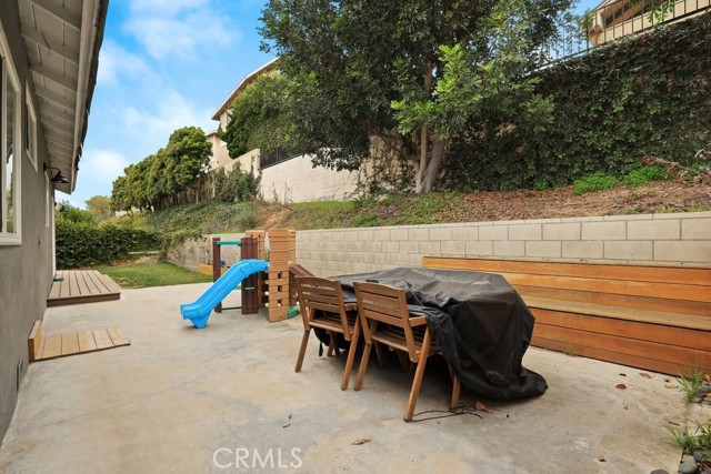 2217 190th Street, Redondo Beach, California 90278, 3 Bedrooms Bedrooms, ,2 BathroomsBathrooms,Residential,Sold,190th,SB22248340