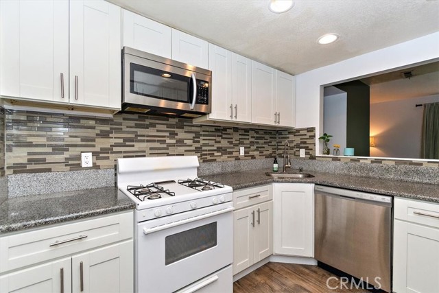 Detail Gallery Image 12 of 47 For 9848 Mammoth Dr, Montclair,  CA 91763 - 3 Beds | 2/1 Baths