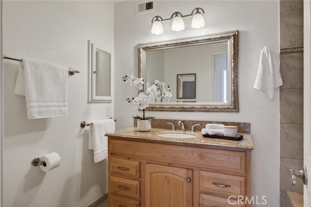 324 North Francisca Avenue, Redondo Beach, California 90277, 3 Bedrooms Bedrooms, ,2 BathroomsBathrooms,Residential,For Sale,North Francisca Avenue,OC26077465