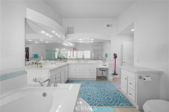 Detail Gallery Image 18 of 58 For 24301 Sunnycrest Ct, Diamond Bar,  CA 91765 - 4 Beds | 3/1 Baths