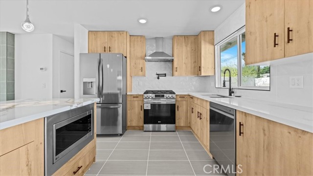 Detail Gallery Image 8 of 27 For 2384 E Rogers Rd., Palm Springs,  CA 92262 - 3 Beds | 2 Baths