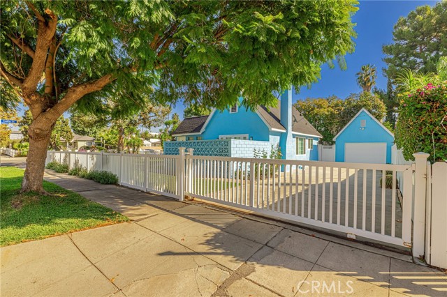 Detail Gallery Image 11 of 53 For 14156 Califa, Sherman Oaks,  CA 91401 - 3 Beds | 2 Baths