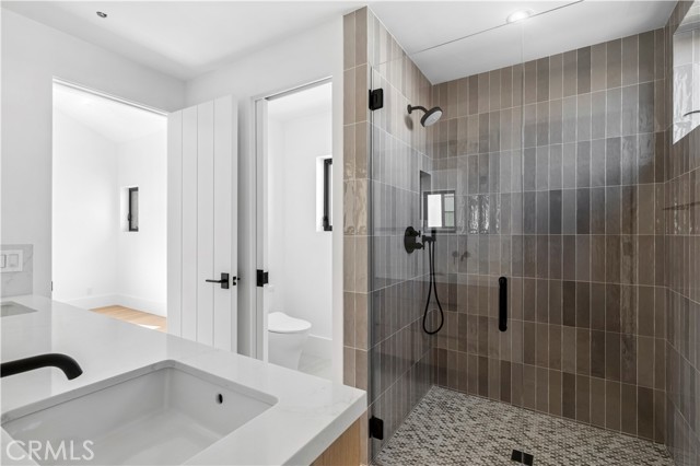 Detail Gallery Image 12 of 20 For 700 1/2 Iris, Corona Del Mar,  CA 92625 - 2 Beds | 2/1 Baths