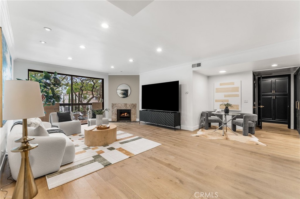 423 N Palm #108