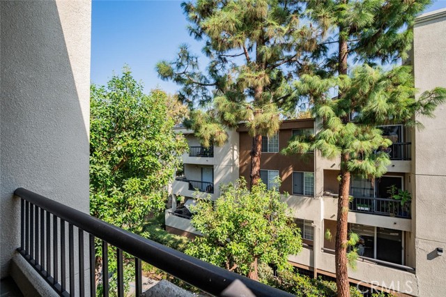 Detail Gallery Image 16 of 26 For 21550 Burbank Bld #316,  Woodland Hills,  CA 91367 - 2 Beds | 2 Baths