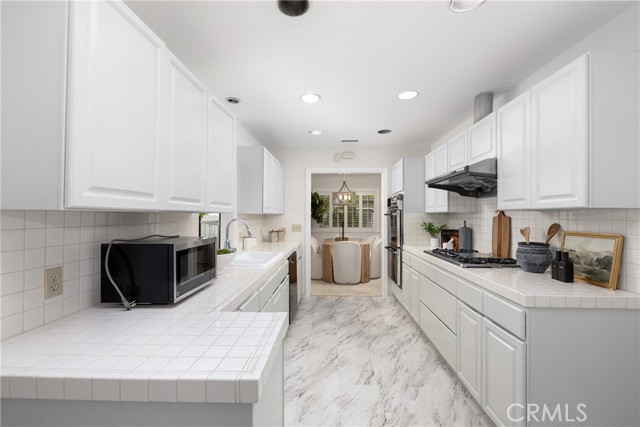 Detail Gallery Image 3 of 6 For 531 W Walnut, Monrovia,  CA 91016 - 4 Beds | 3 Baths