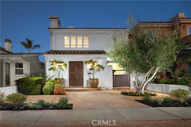 Detail Gallery Image 1 of 1 For 314 Narcissus Ave, Corona Del Mar,  CA 92625 - 5 Beds | 4 Baths