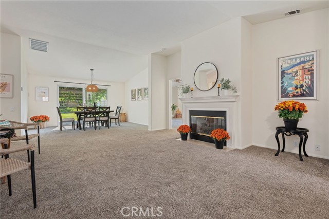895 Vintage Way, Los Alamos CA: https://media.crmls.org/medias/c7935286-184f-49bd-ad47-c1198d3a3810.jpg