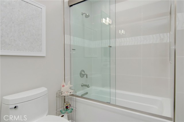 Detail Gallery Image 16 of 21 For 200 Paris Ln #311,  Newport Beach,  CA 92663 - 2 Beds | 2 Baths