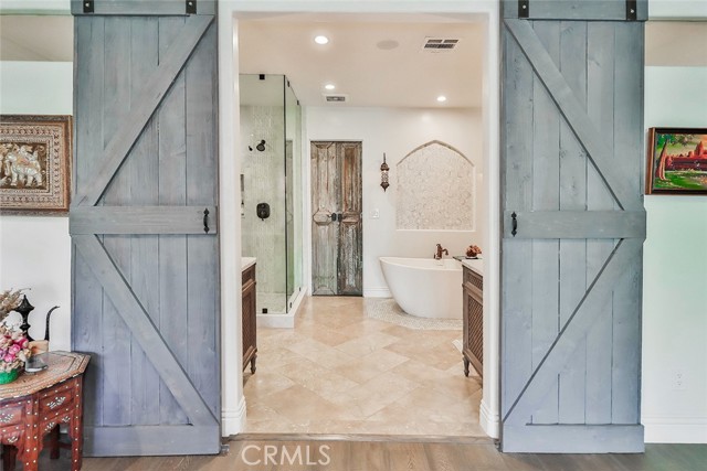 Detail Gallery Image 27 of 45 For 5617 Colodny Dr, Agoura Hills,  CA 91301 - 6 Beds | 4/1 Baths