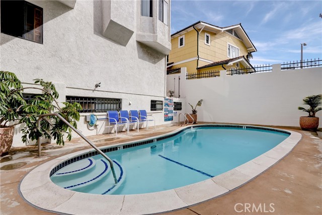 Detail Gallery Image 29 of 30 For 425 S Catalina #2,  Redondo Beach,  CA 90277 - 3 Beds | 3 Baths