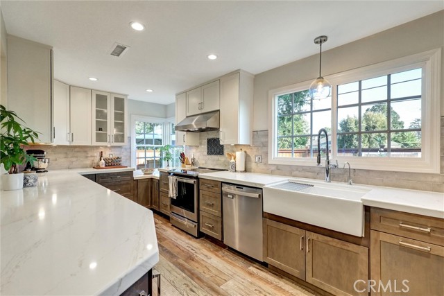 Detail Gallery Image 12 of 52 For 3902 North Marshall Way, Long Beach,  CA 90807 - 2 Beds | 1 Baths