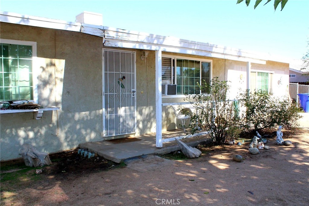 10717 Manhasset Road, Apple Valley, CA 92308