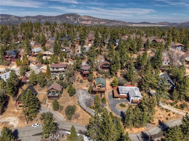 43850 Yosemite Drive, Big Bear Lake, CA 92315