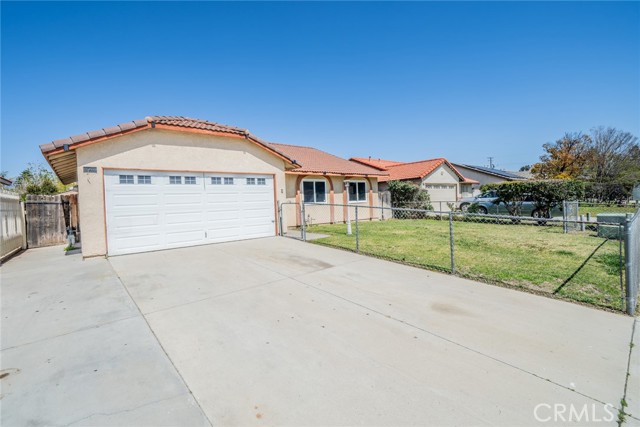 Detail Gallery Image 3 of 38 For 15060 Manzanita Dr, Fontana,  CA 92335 - 3 Beds | 2 Baths