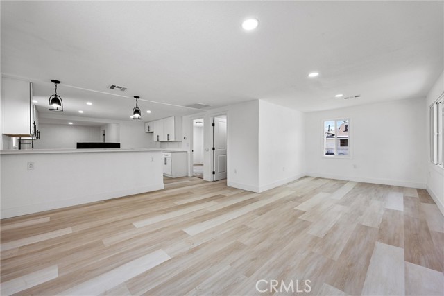 Detail Gallery Image 6 of 40 For 8880 Greenfield Park Dr, Bakersfield,  CA 93307 - 3 Beds | 3/1 Baths