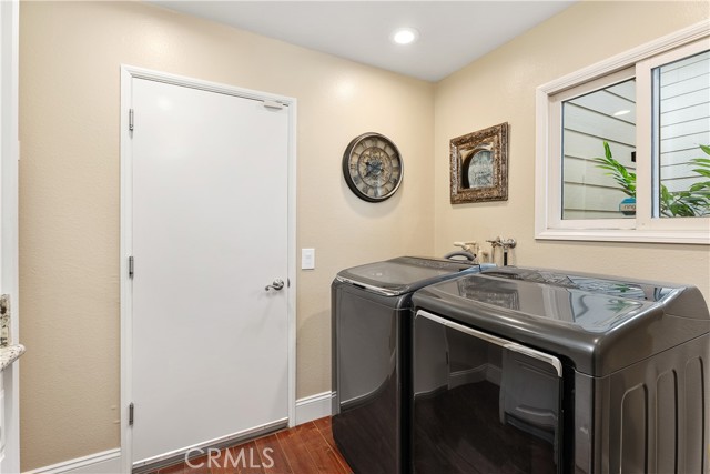 Detail Gallery Image 25 of 43 For 672 S Frontier Ct, Anaheim,  CA 92807 - 4 Beds | 2/1 Baths