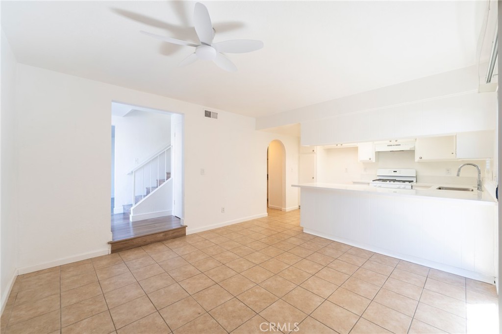 MLS #OC25273090 image #6