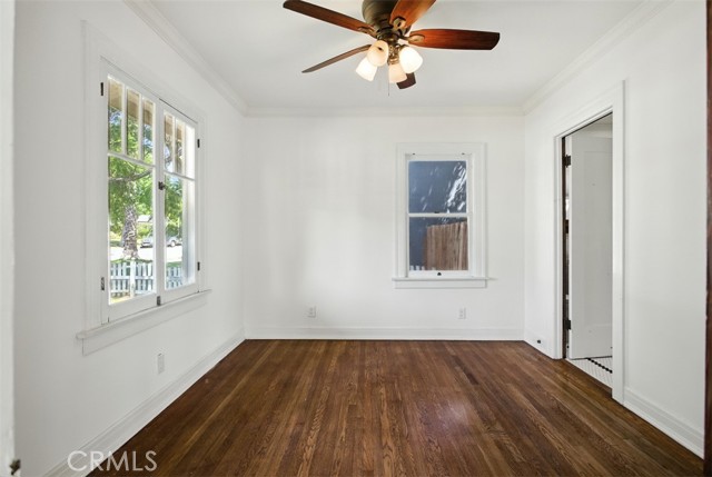 1206 N Keystone, Burbank CA: https://media.crmls.org/medias/c798b16c-95b3-423f-9d09-ef8345dc1336.jpg