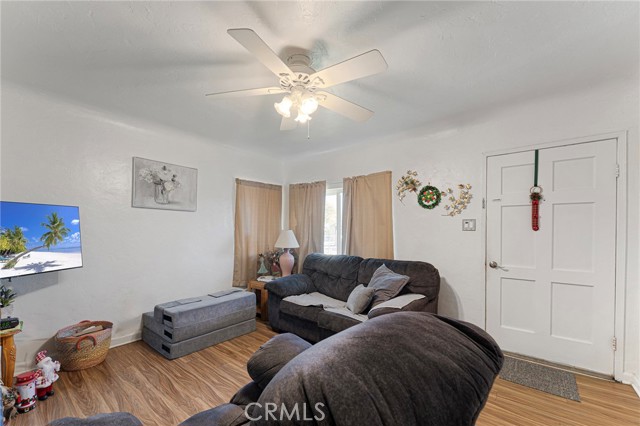 Detail Gallery Image 8 of 26 For 1722 Davidson, San Bernardino,  CA 92411 - 3 Beds | 1 Baths