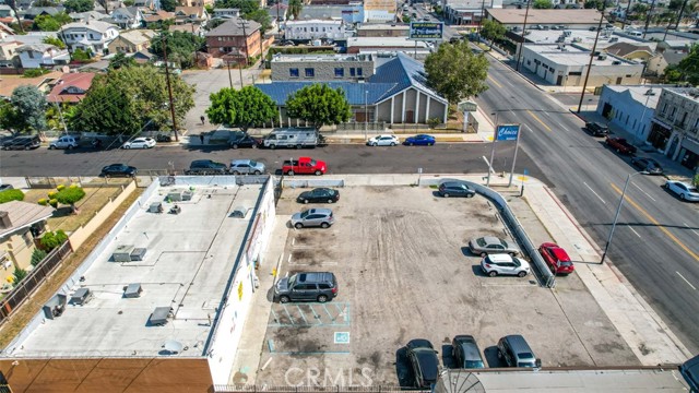 5001 S Western Avenue, Los Angeles, California 90062, ,Commercial Sale,For Sale,5001 S Western Avenue,CRSB22154816