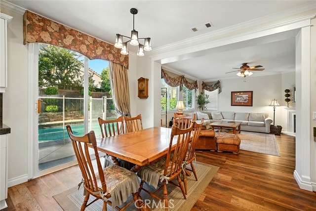 13742 Woodcrest Court, Eastvale CA: https://media.crmls.org/medias/c799c68d-7ace-4c30-8476-4d7fb027ef70.jpg