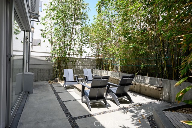 137 15th Street, Manhattan Beach, California 90266, 2 Bedrooms Bedrooms, ,2 BathroomsBathrooms,Residential,Sold,15th,SB22082552