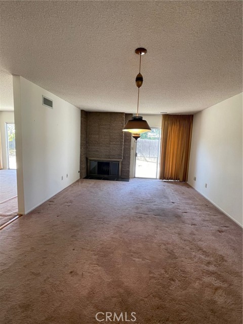 Detail Gallery Image 2 of 12 For 22336 Mobile St, Woodland Hills,  CA 91303 - 3 Beds | 2 Baths